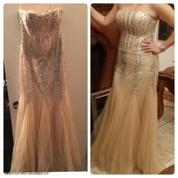 Bicici & Coty Prom/Evening Gown in Size Medium - Picture 1 of 4